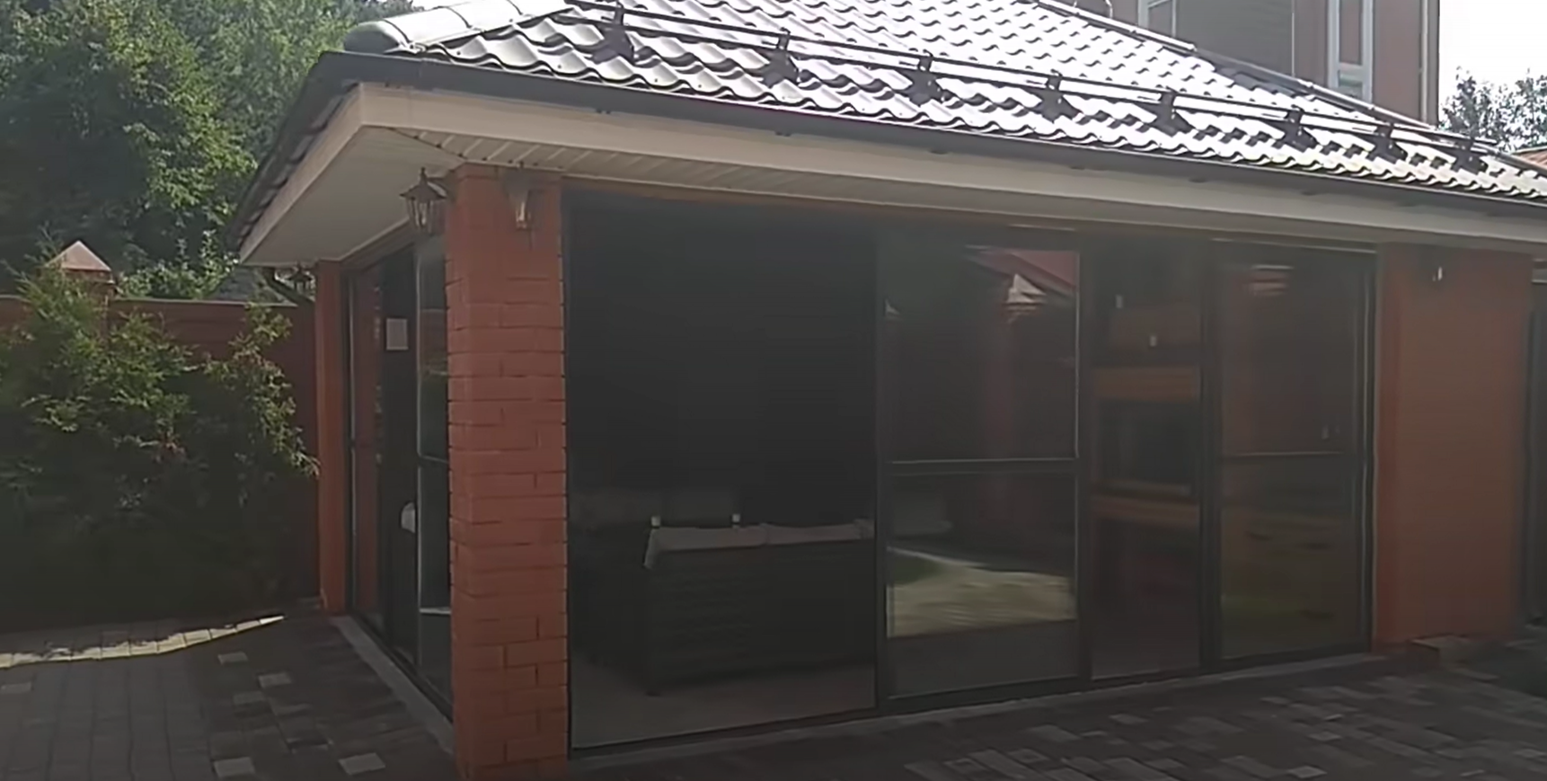 Панорамное остекление беседки под ключ